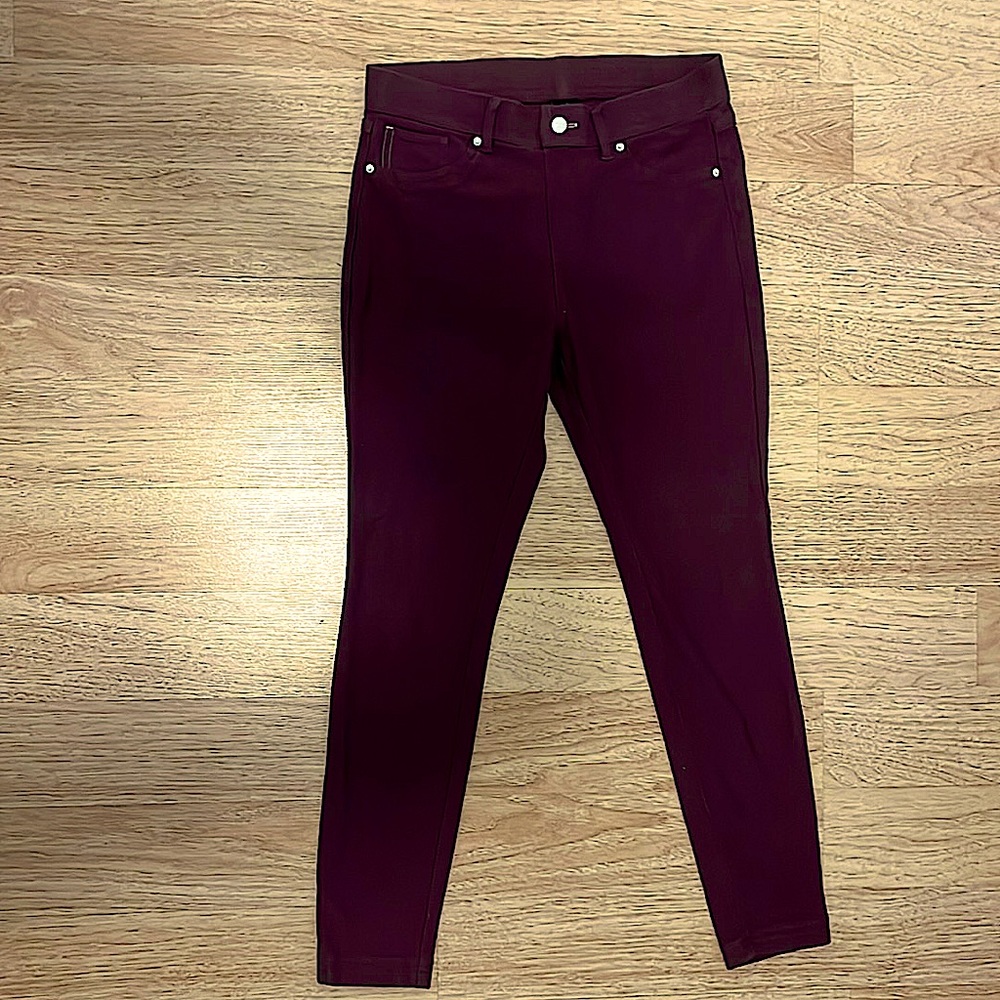 Purple skinny jeans, perfect for work occasions or casual!